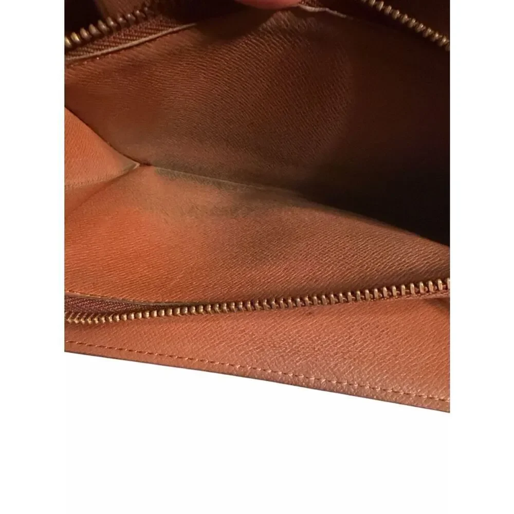 N/A authentic louis